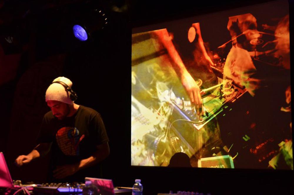 DJ DEES